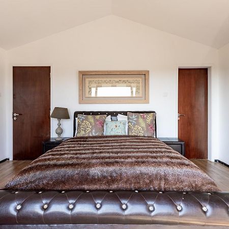 Ol Pejeta Mansion Villa แนนยูกี ภายนอก รูปภาพ